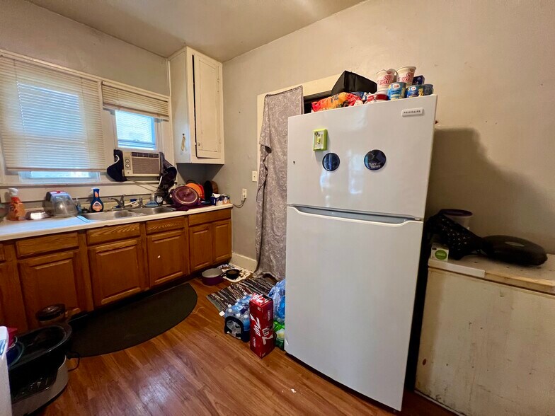 More Photos Of 2502 Pine Ave, Mattoon Apartments For Sale