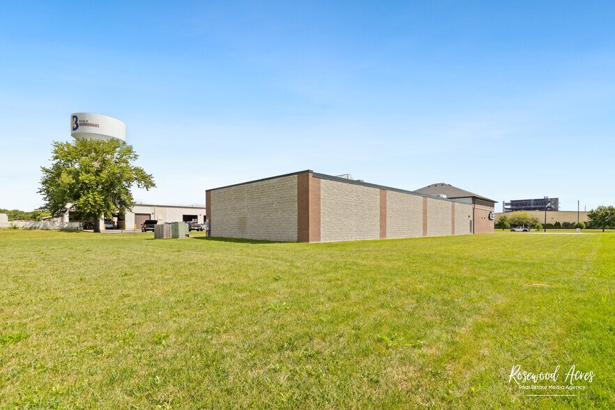 More Photos Of 233 Mooney Dr, Bourbonnais Specialty For Sale