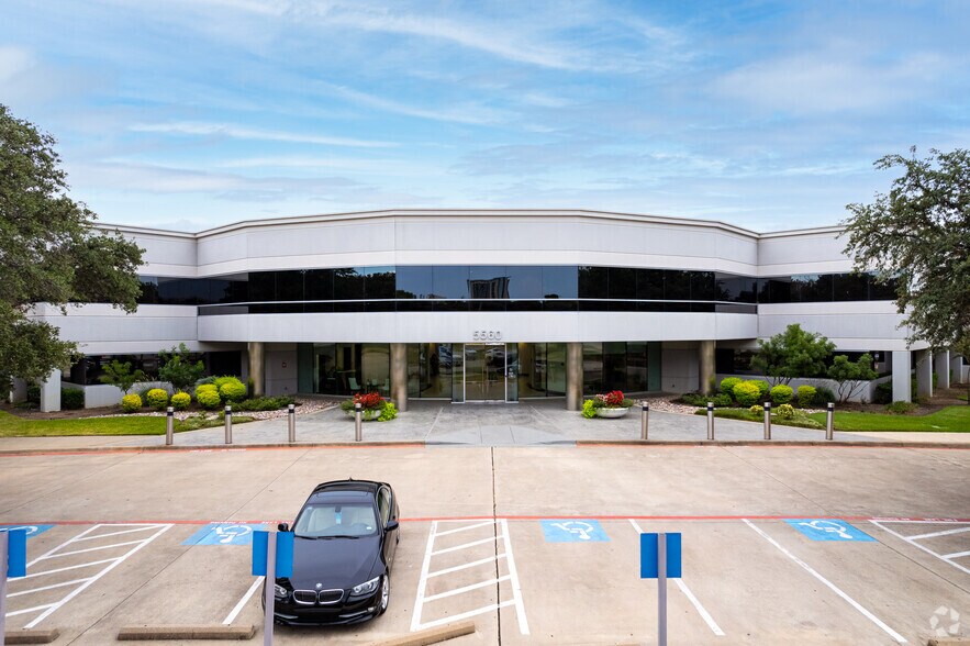 More Photos Of 5560 Tennyson Pky, Plano Office For Sale