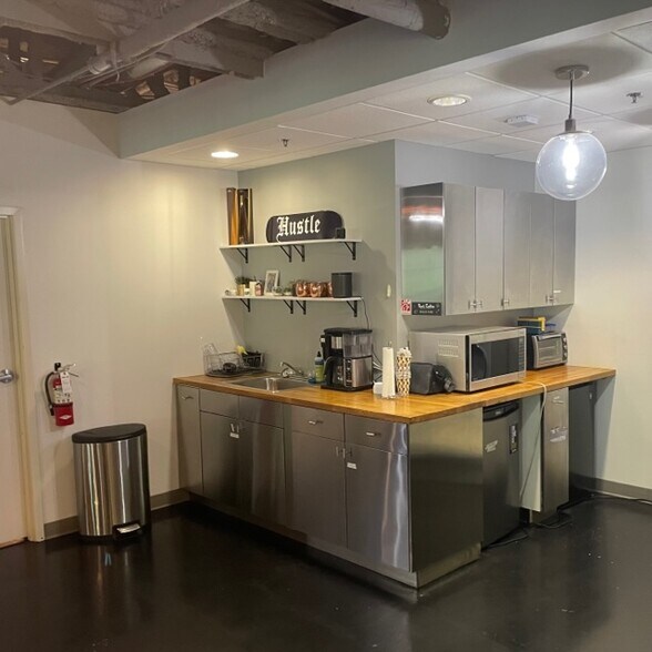 More Photos Of 444 W New England Ave, Winter Park Office For Lease