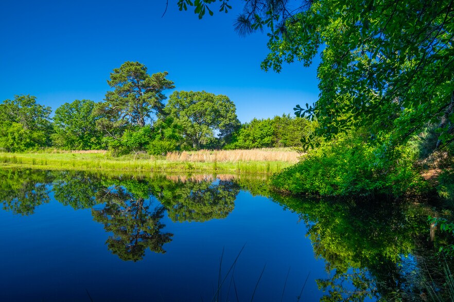 Primary Photo Of County Road 2592, Marietta Land For Sale