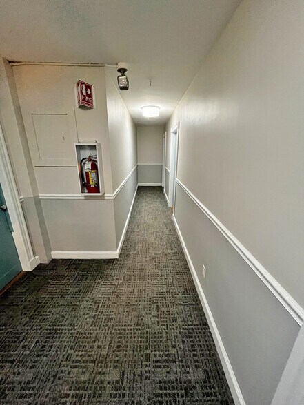 More Photos Of 527-529 Beacon St, Boston Apartments For Sale