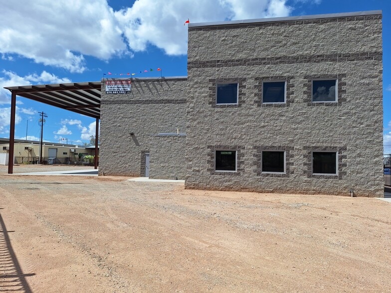 More Photos Of 1560 E 17th St, Tucson Warehouse For Lease