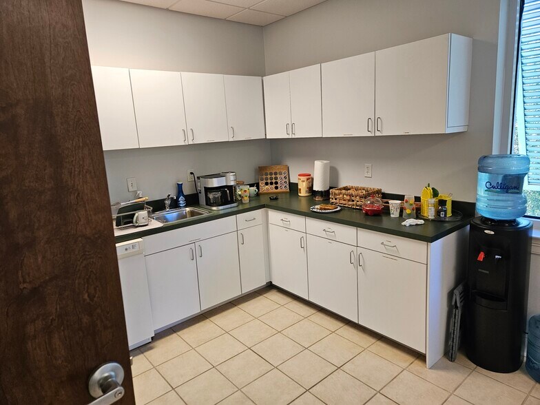 More Photos Of 16901 panama city beach Pky, Panama City Beach Medical For Sale