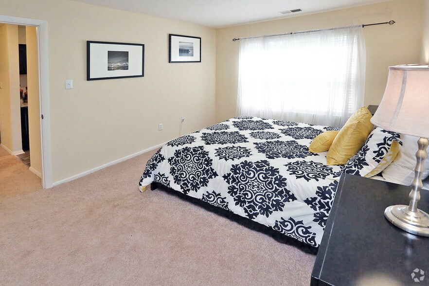 More Photos Of 3001 Reflections Way, Virginia Beach Apartments For Sale