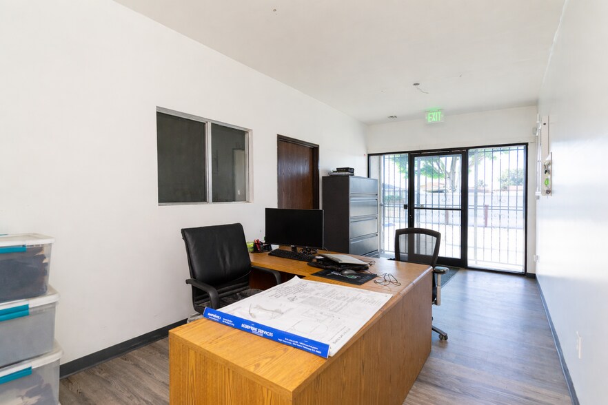 More Photos Of 1322 W Compton Blvd, Compton Auto Repair For Lease