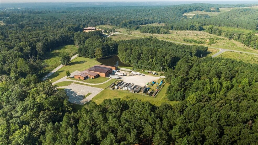 More Photos Of 704 State Road S-13-680, Jefferson Manufacturing For Sale