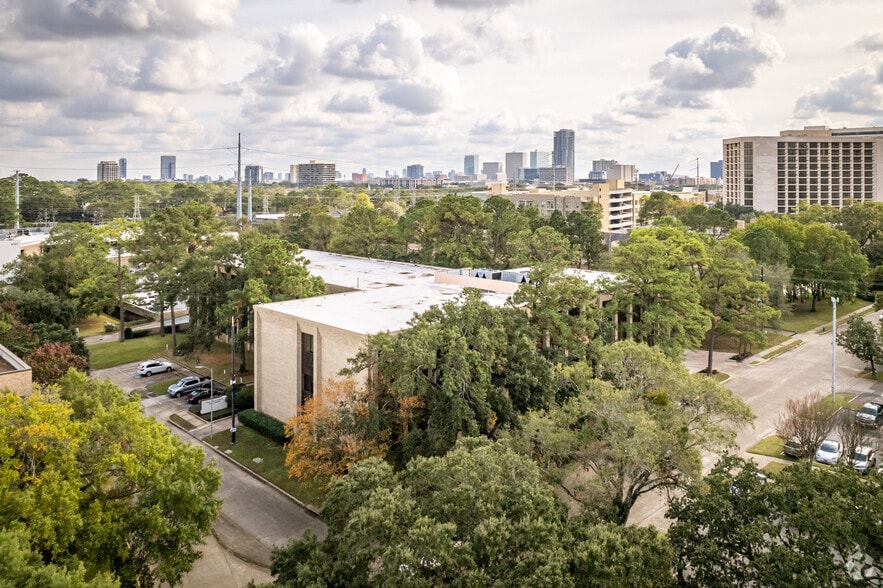 More Photos Of 4545 Post Oak Pl, Houston Office For Lease