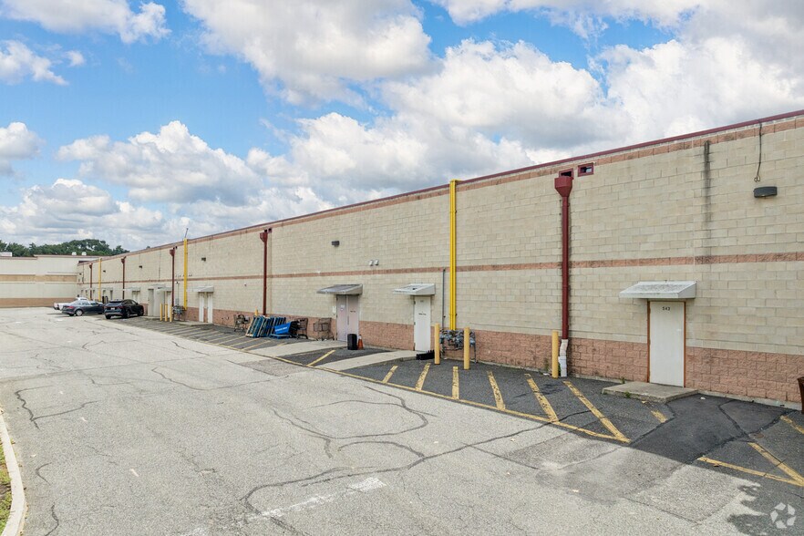More Photos Of 505-545 Berlin Cross Keys Rd, Sicklerville Unknown For Lease