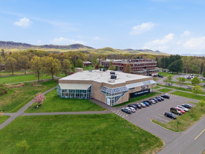 More Photos Of 893 West St, Amherst Schools For Sale
