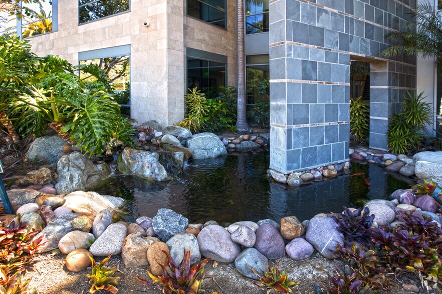 More Photos Of 1525 Faraday Ave, Carlsbad Office For Lease