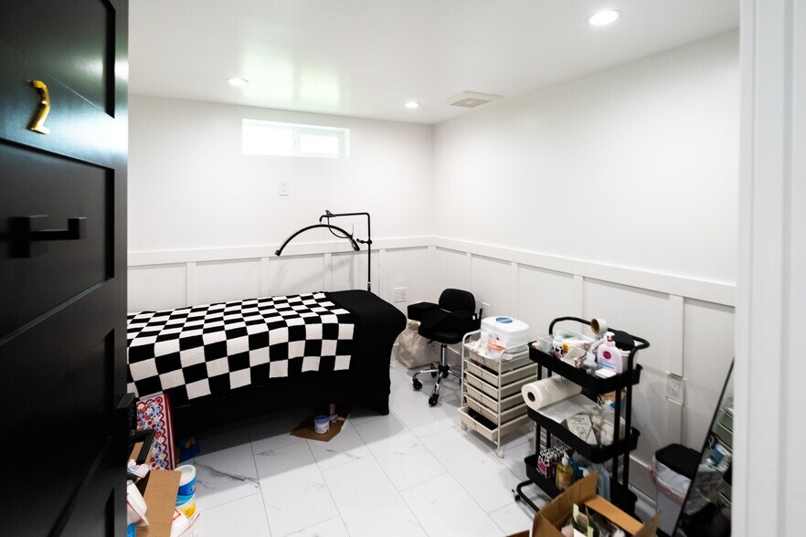 More Photos Of 14965 W Bow Hill Rd, Bow General Retail For Sale