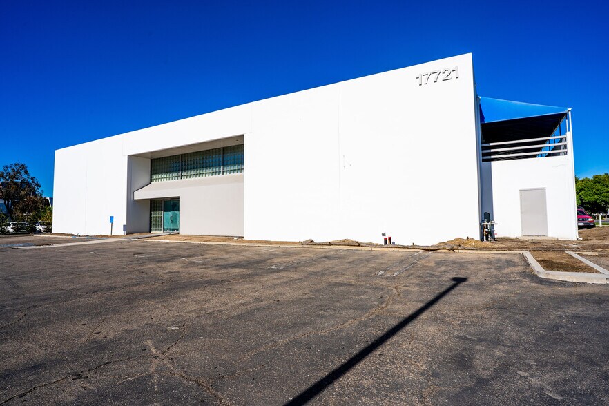 Primary Photo Of 17721 Mitchell N, Irvine Warehouse For Lease
