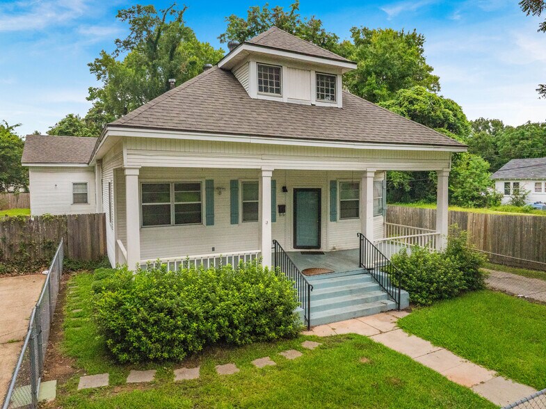 More Photos Of 1920 Monroe St, Alexandria Apartments For Sale