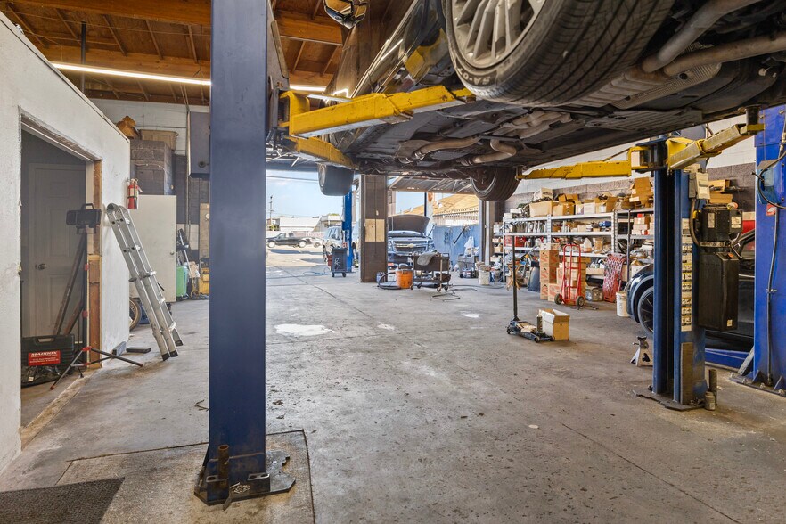 More Photos Of 3846 W Imperial Hwy, Inglewood Industrial For Sale