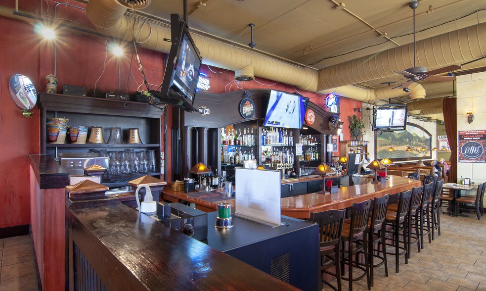 More Photos Of 1565 W 75th St, Woodridge Restaurant For Sale