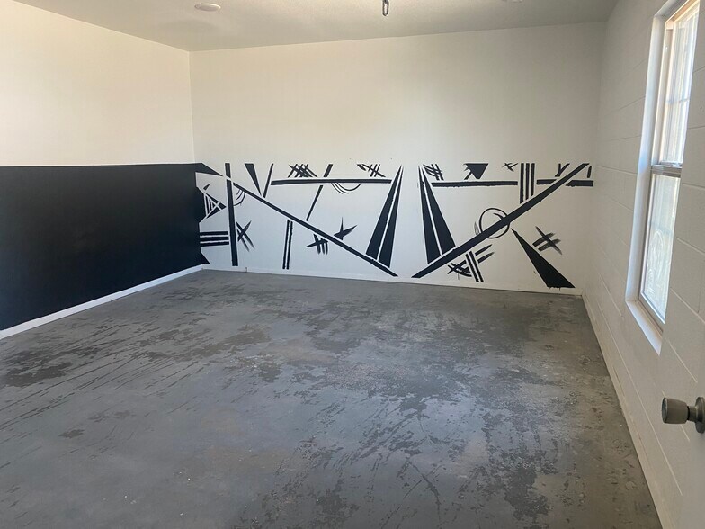 More Photos Of 12494 Montana Ave, El Paso Office For Lease