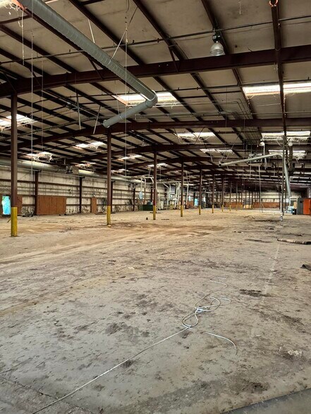More Photos Of 201 N First, West Helena Manufacturing For Sale