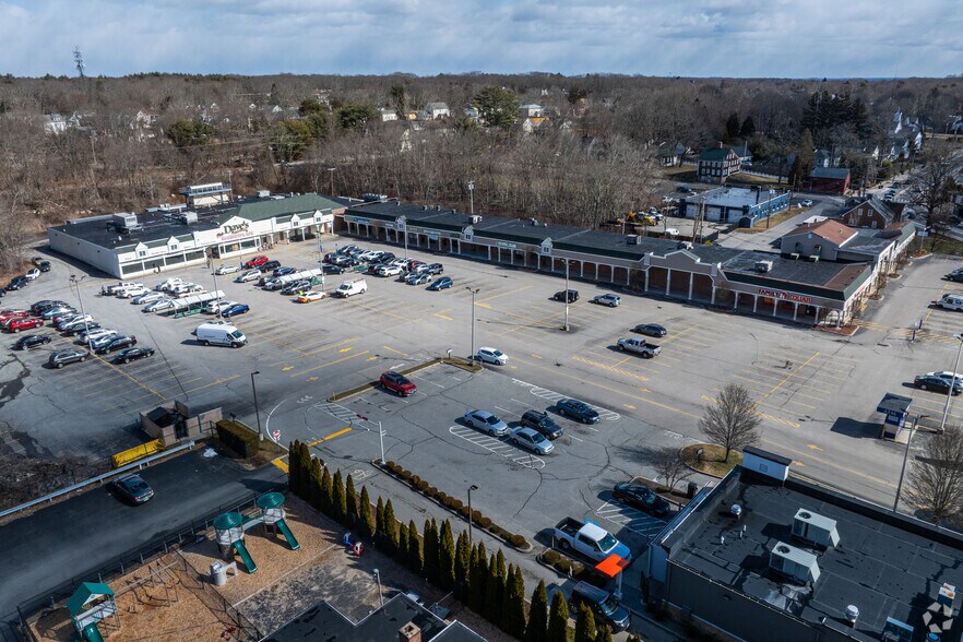 More Photos Of 1-23 Coventry Shoppers Park, Coventry Storefront For Lease