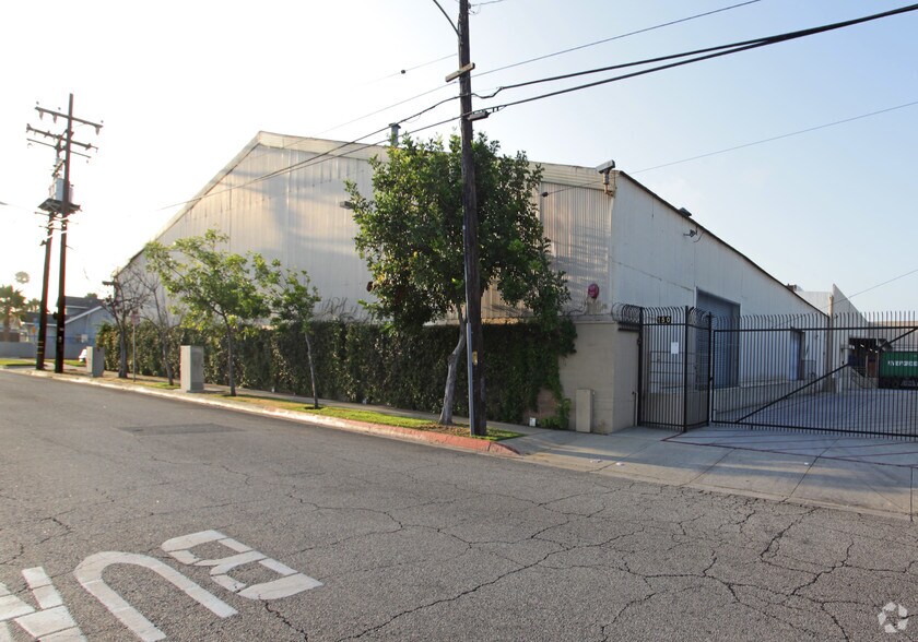 More Photos Of 150 E 157th St, Gardena Warehouse For Lease
