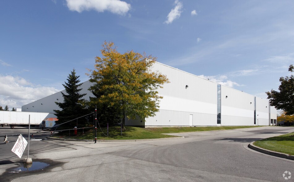 More Photos Of 6090 White Hart Ln, Mississauga Warehouse For Lease