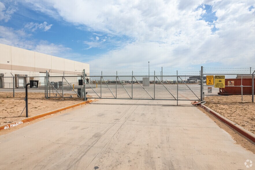 More Photos Of 8620 TX-191, Odessa Warehouse For Sale