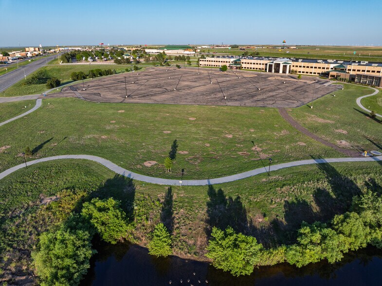 More Photos Of 1 Cabela Dr, Sidney Office For Lease