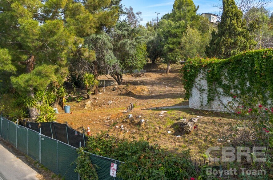 More Photos Of 1104-1114 Oak Grove Dr, Los Angeles Land For Sale