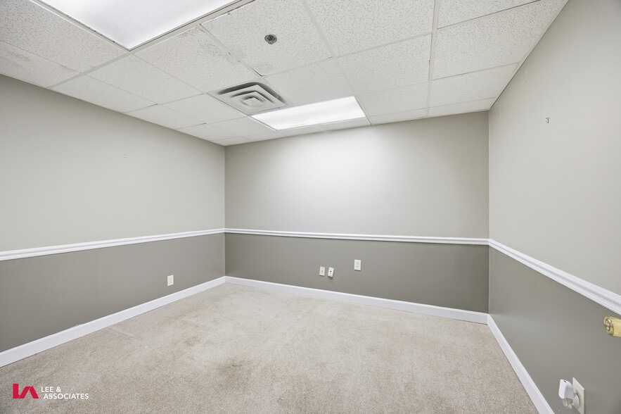 More Photos Of 101 Conyers Industrial Dr, Cartersville Warehouse For Sale