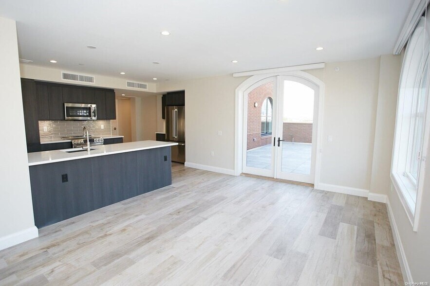 More Photos Of 3177 37th St, Long Island City Apartments For Sale