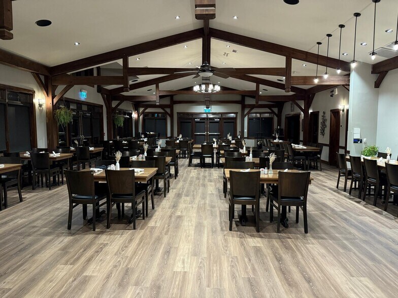 Primary Photo Of 350 Reach St, Uxbridge Restaurant For Lease