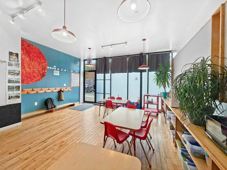 More Photos Of , Brooklyn General Retail For Sale