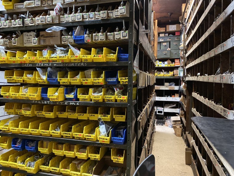 More Photos Of 55 Church St, Staten Island Warehouse For Sale