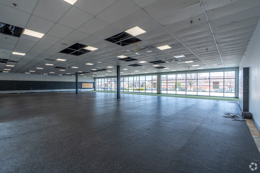 More Photos Of 2351-2499 Lincoln Hwy, New Lenox Unknown For Lease