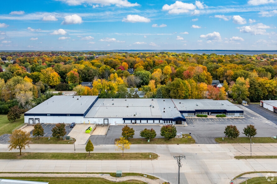 More Photos Of 2390 Industrial Dr, Neenah Warehouse For Sale