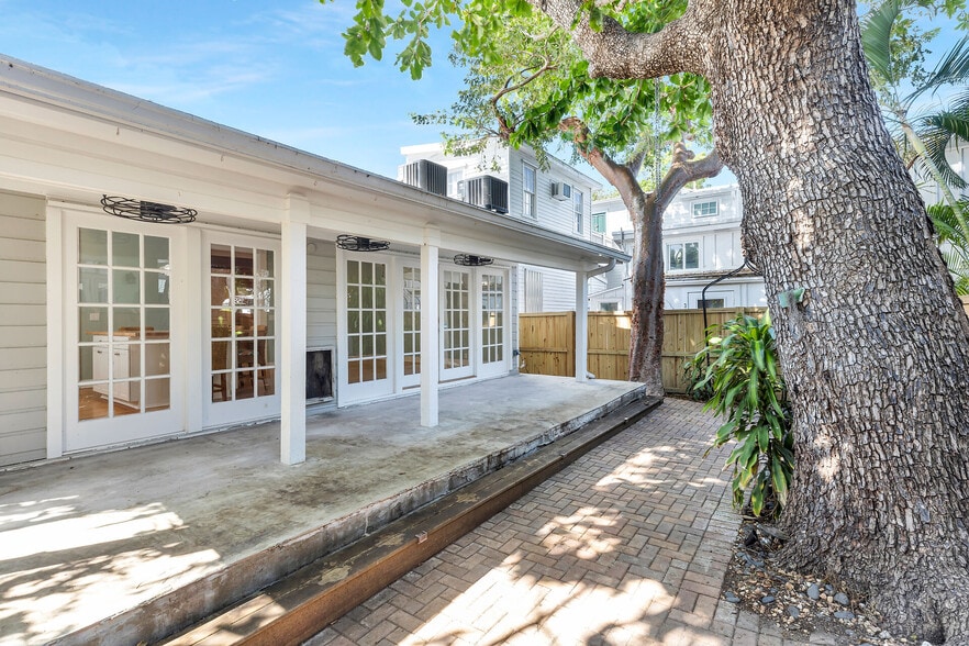More Photos Of 1409 Truman Ave, Key West Specialty For Sale