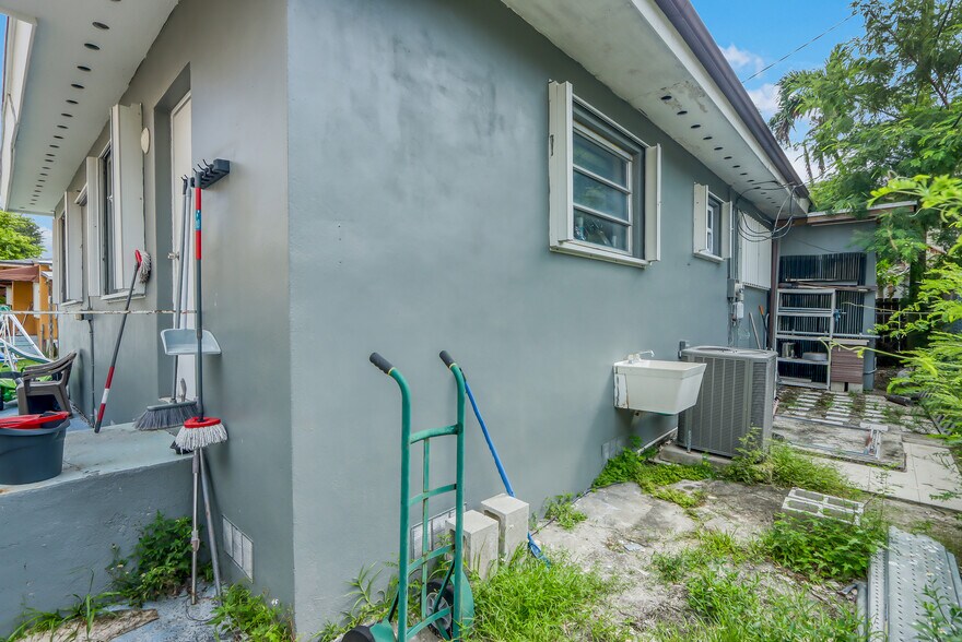 More Photos Of 2120 Sw 5th St, Miami Apartments For Sale