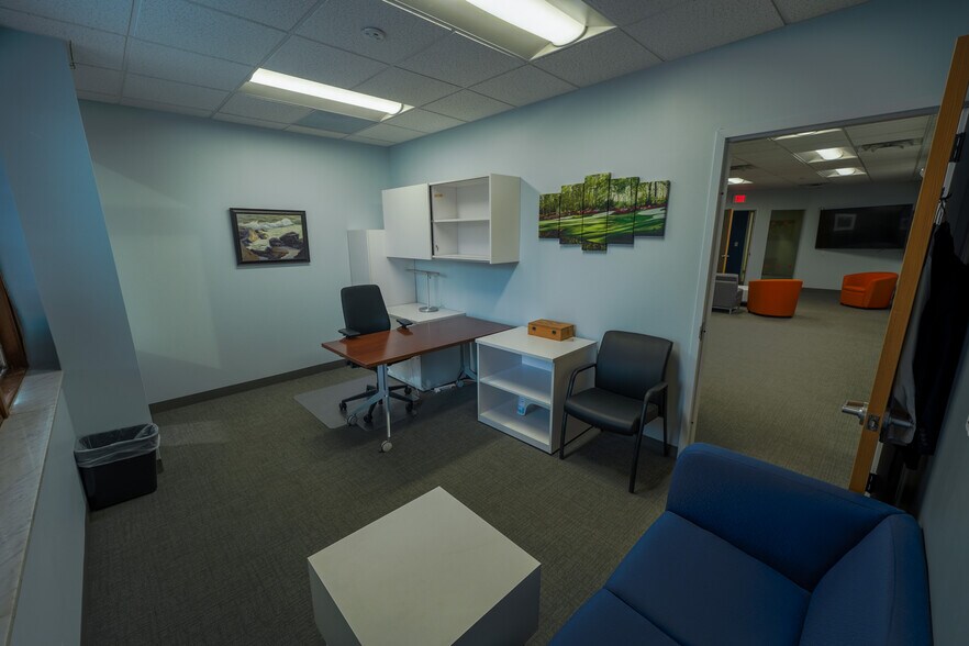 More Photos Of 65 Harristown Rd, Glen Rock Office For Lease