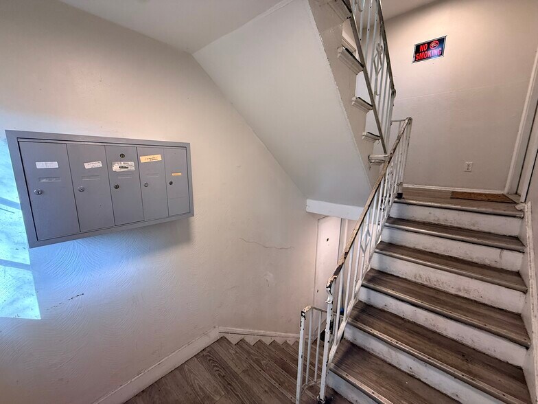 More Photos Of 2535-2537 Lysle Rd, Cincinnati Apartments For Sale