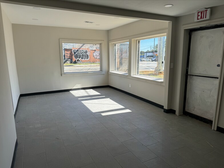 More Photos Of 1126 Memorial Dr SE, Atlanta General Retail For Sale