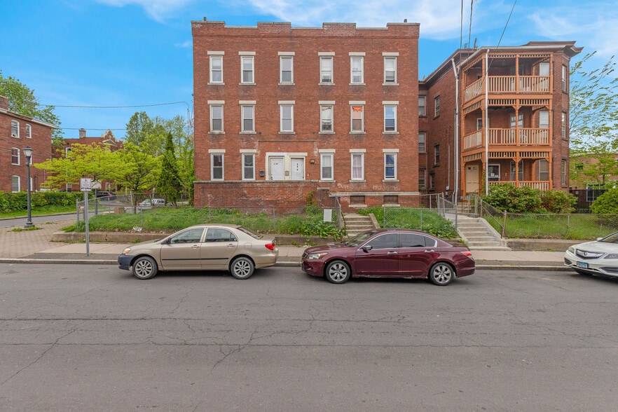 More Photos Of 143-145 Putnam St, Hartford Apartments For Sale