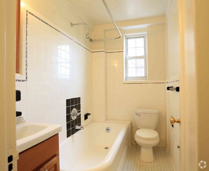 More Photos Of 2-24 Chase Rd, Scarsdale Apartments For Lease