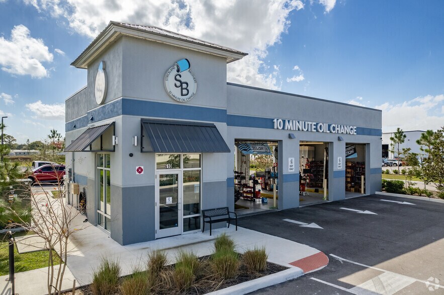 Primary Photo Of 610 E Burleigh Blvd, Tavares Auto Repair For Sale