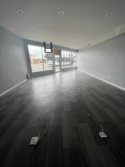 More Photos Of 1845-1849 Straight Path, Lindenhurst Freestanding For Lease