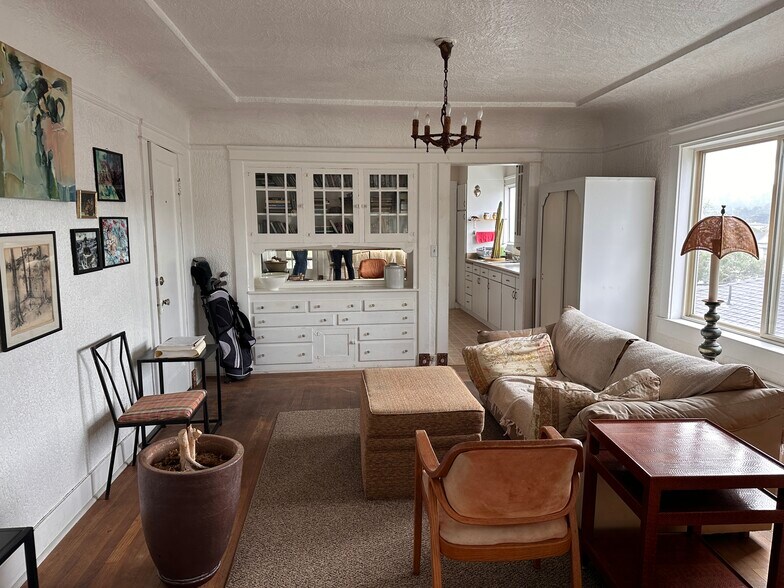 Primary Photo Of 429 Larkin St, Monterey Apartments For Sale