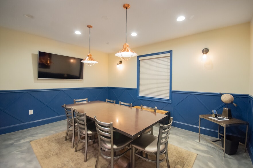 More Photos Of 126 E Burke St, Martinsburg Office For Sale