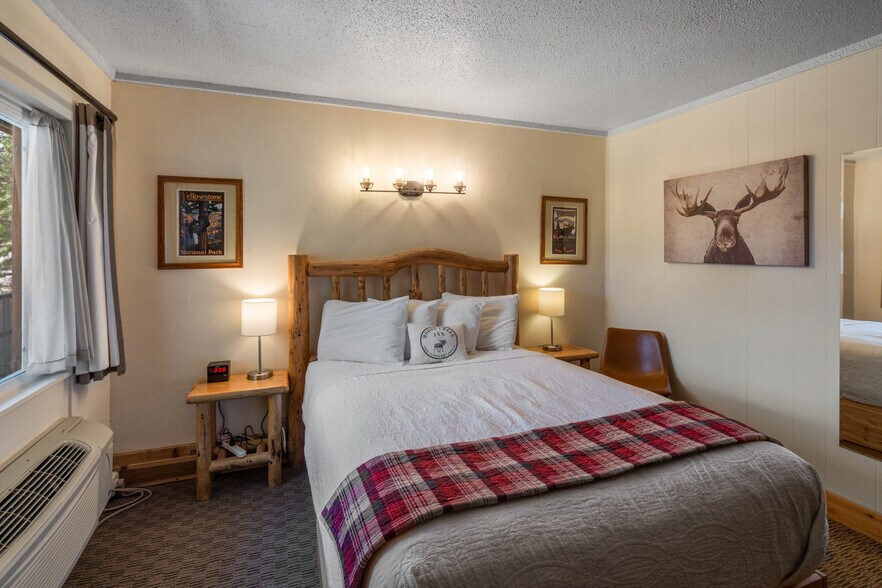 More Photos Of 119 Electric St, West Yellowstone Hotel For Sale