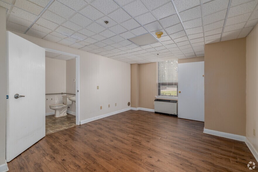 More Photos Of 420 W Farley Ave, Laurens Assisted Living For Sale