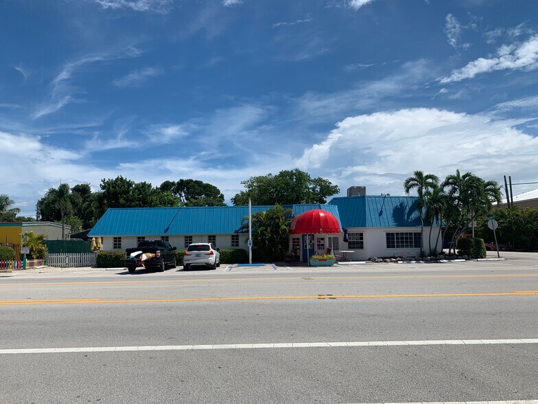 More Photos Of 81901 Overseas Hwy, Islamorada Restaurant For Sale