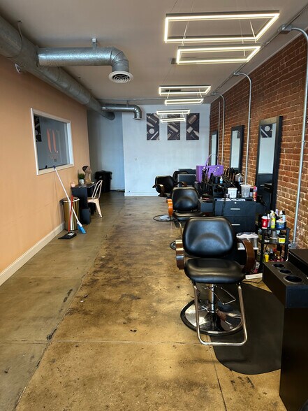 More Photos Of 2112 Morris Ave, Birmingham Office For Lease